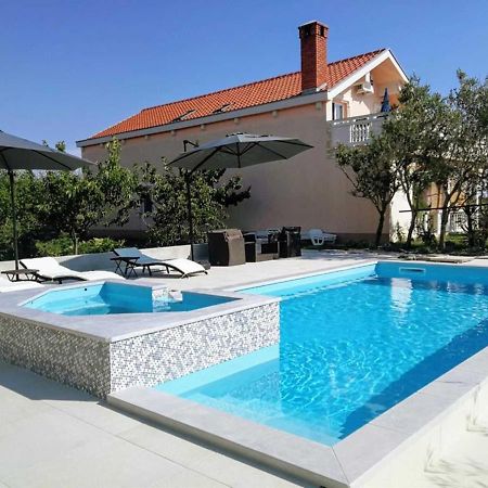 Villa Flora Maris Apartments Privlaka  Zewnętrze zdjęcie