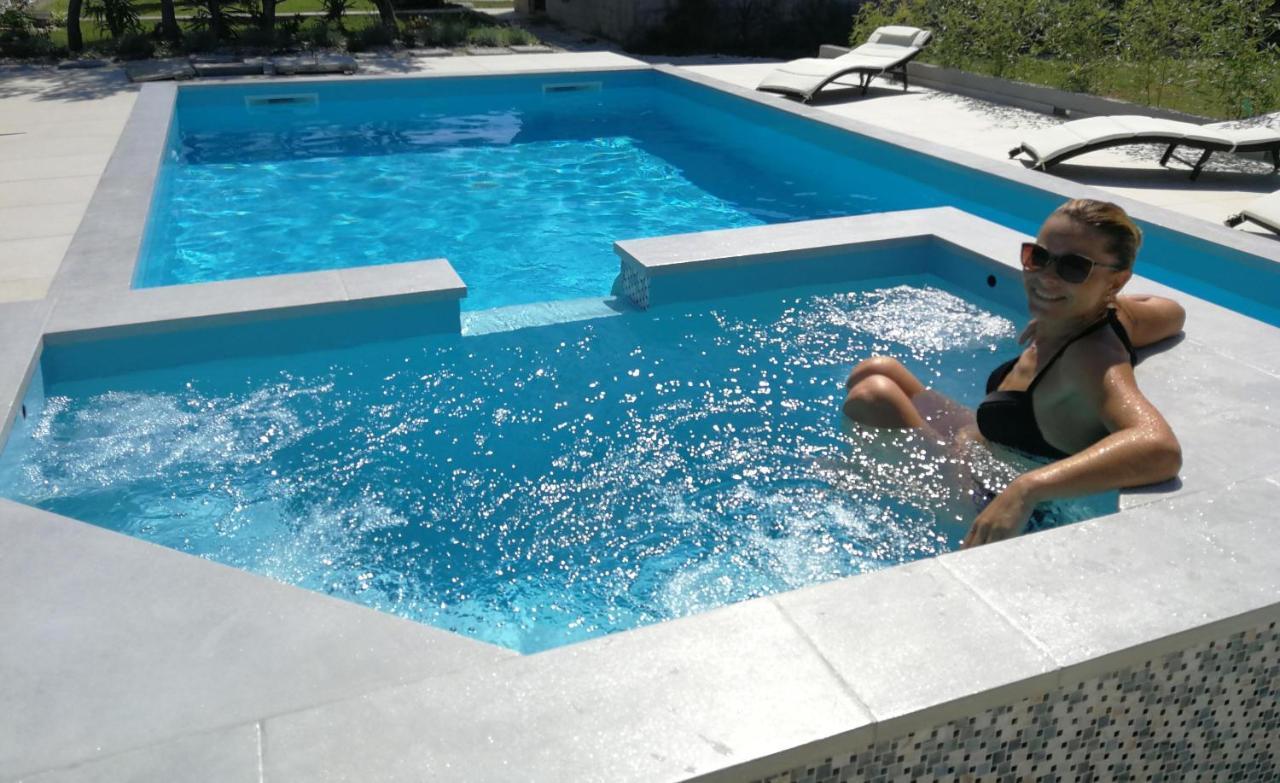 Villa Flora Maris Apartments Privlaka  Zewnętrze zdjęcie