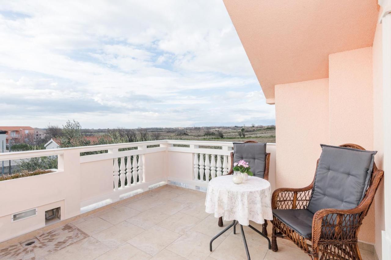 Villa Flora Maris Apartments Privlaka  Zewnętrze zdjęcie