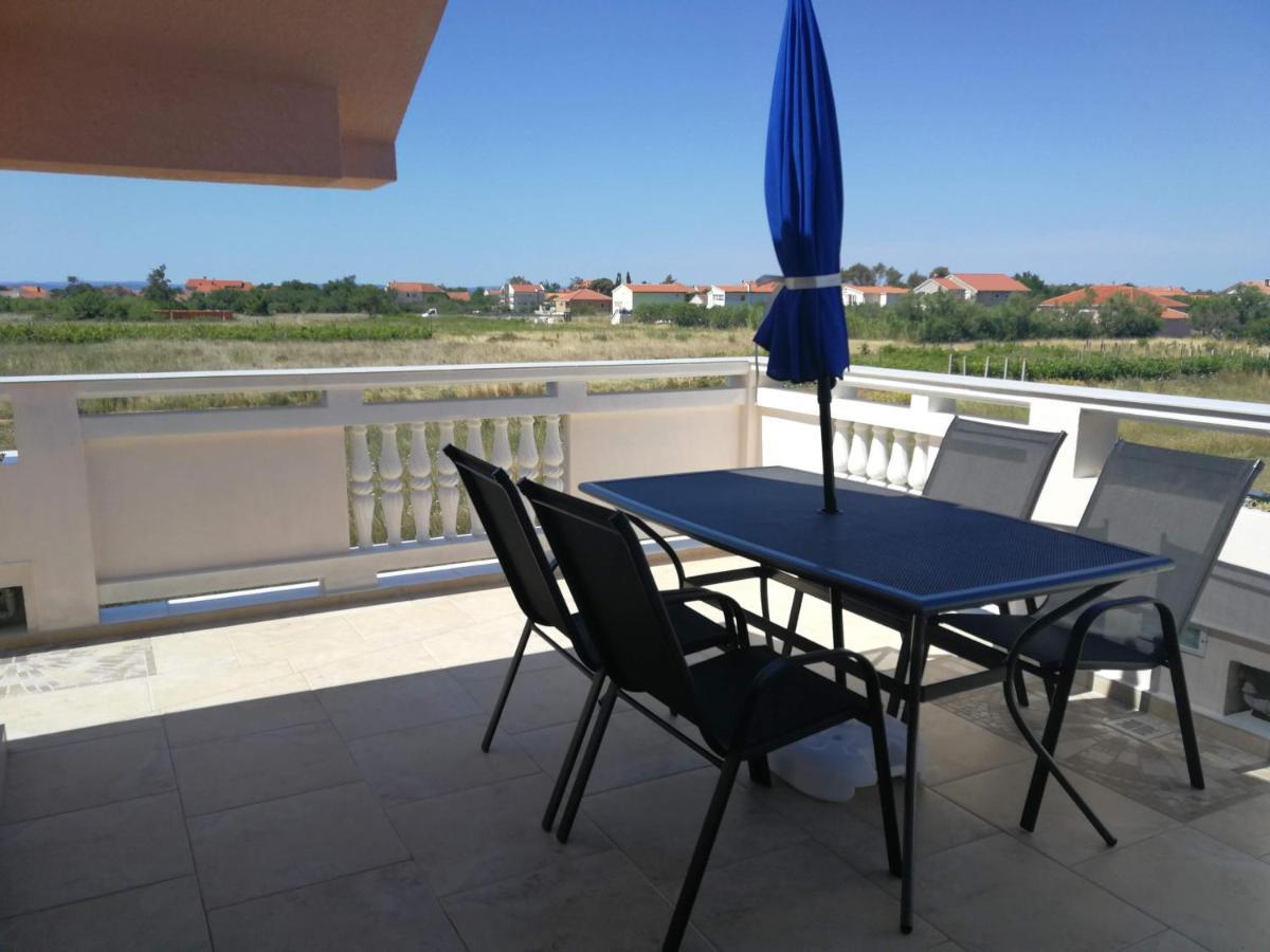 Villa Flora Maris Apartments Privlaka  Zewnętrze zdjęcie
