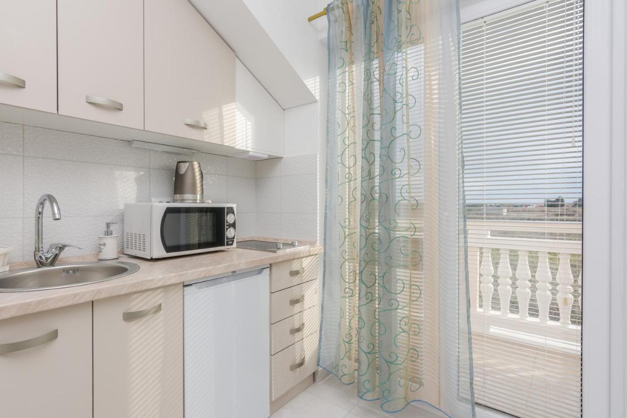 Villa Flora Maris Apartments Privlaka  Zewnętrze zdjęcie