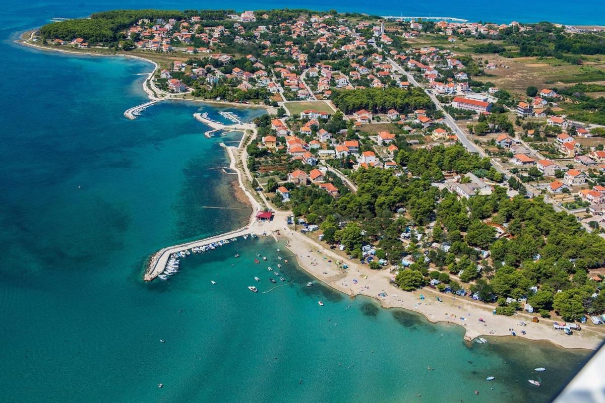 Villa Flora Maris Apartments Privlaka  Zewnętrze zdjęcie