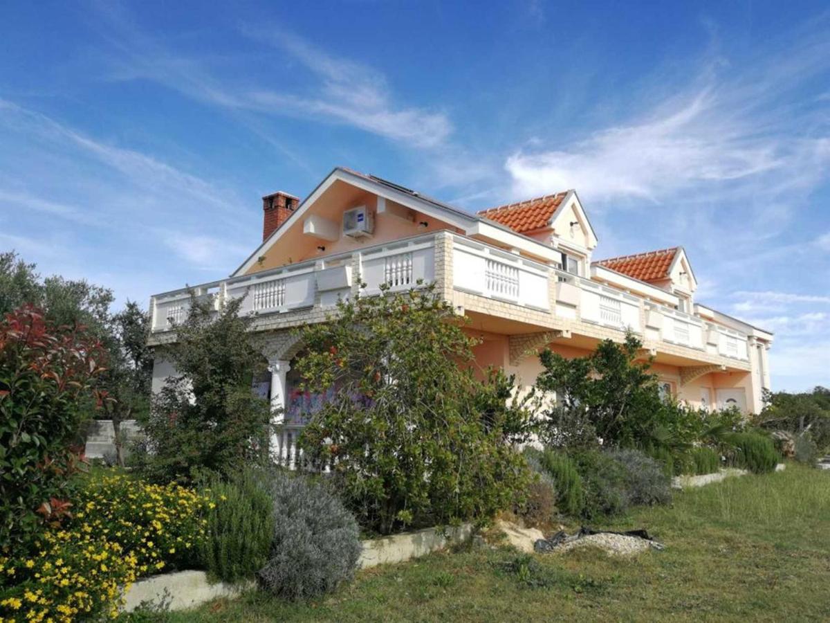 Villa Flora Maris Apartments Privlaka  Zewnętrze zdjęcie