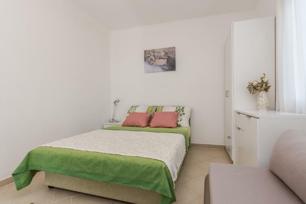 Villa Flora Maris Apartments Privlaka  Pokój zdjęcie