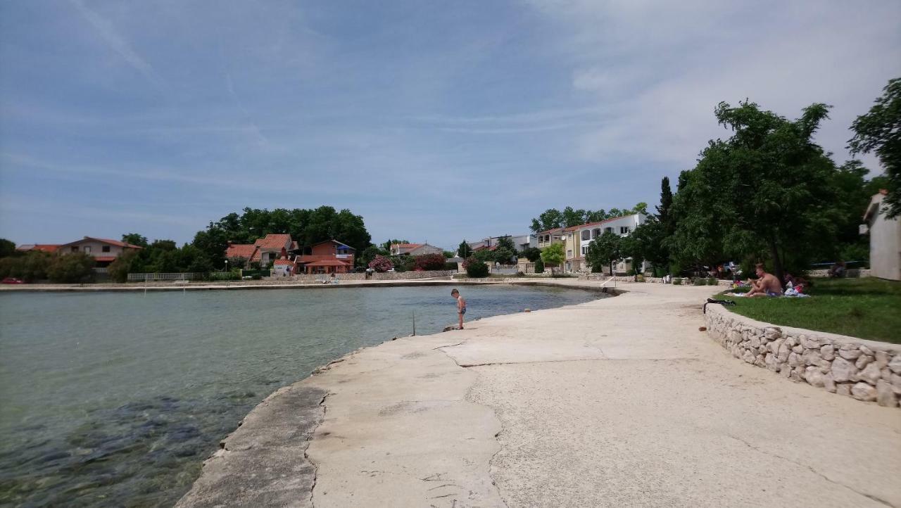 Villa Flora Maris Apartments Privlaka  Zewnętrze zdjęcie